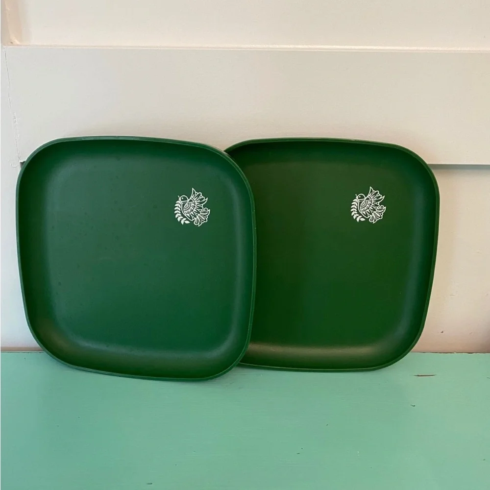 Set of 3 Green Tupperware Plastic Travel Mug With Lid and‎ two plates